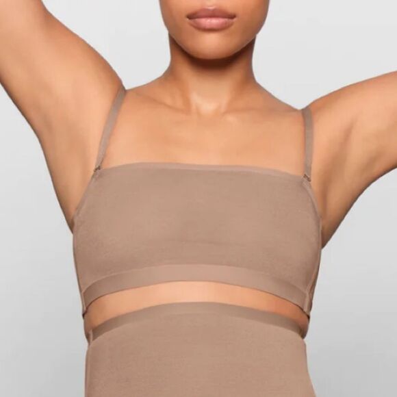 NWT SKIMS Sheer Sculpt Bandeau Neutral In Sienna With Straps Bralette - Picture 1 of 10
